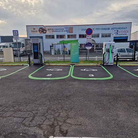 Enzo Hotels Reims Tinqueux By Kyriad Direct Eksteriør bilde