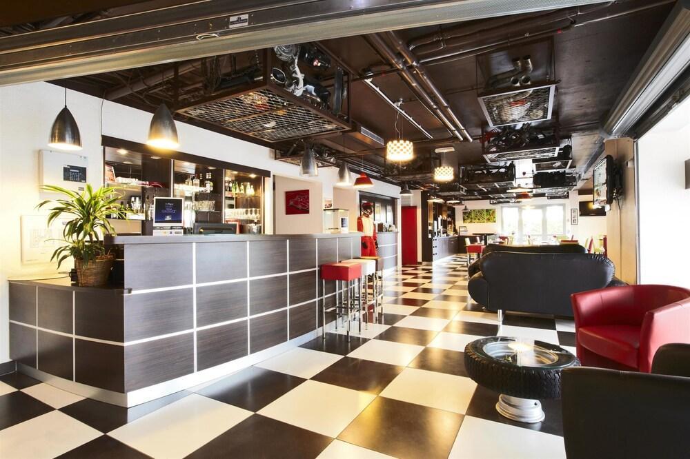 Enzo Hotels Reims Tinqueux By Kyriad Direct Eksteriør bilde